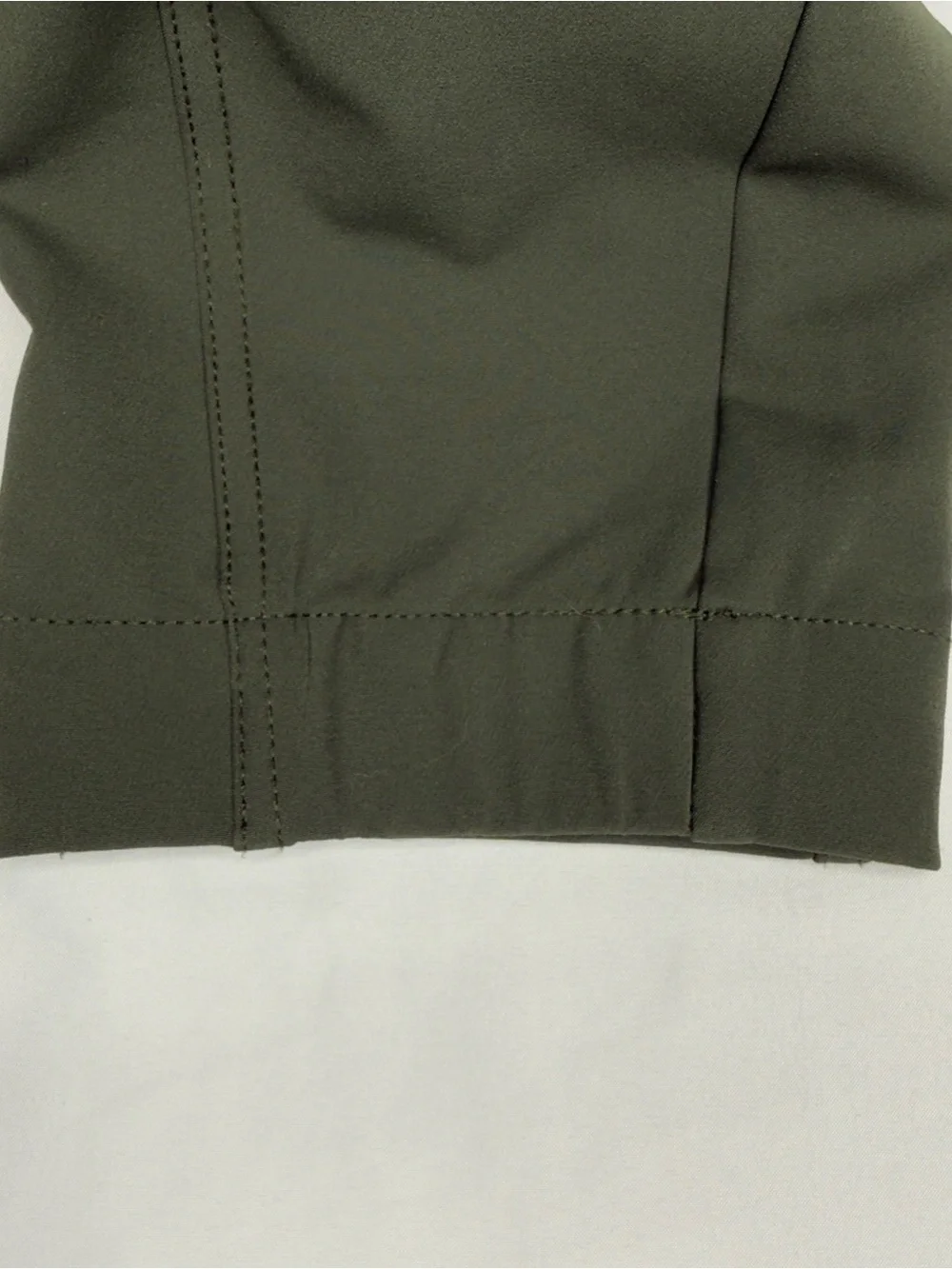 Athleta Endless High Rise Cargo  Pants in Aspen Olive Size 6 - Picture 15 of 15